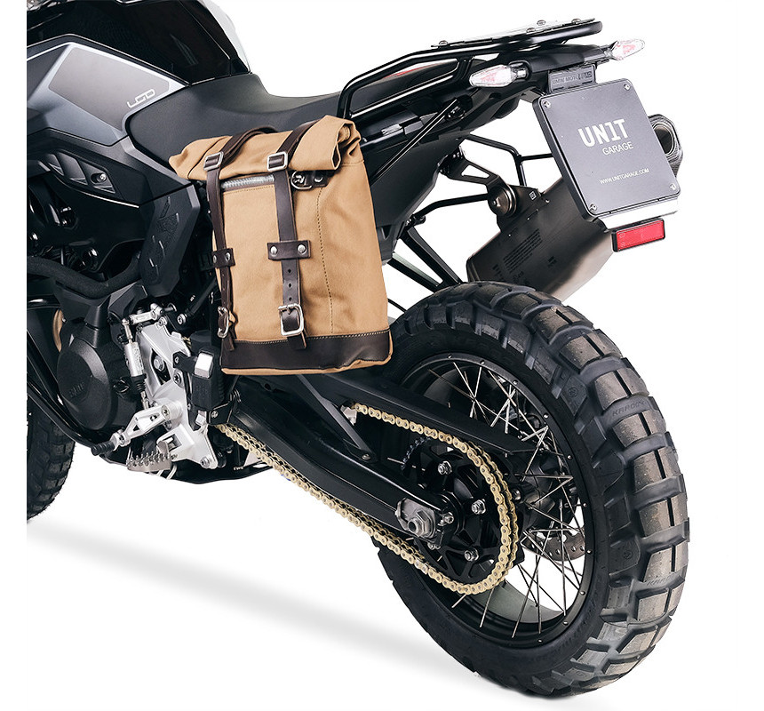 10L–14L canvas side pannier + left-hand mount for the F 900GS – L'atelier Bleu Motostore