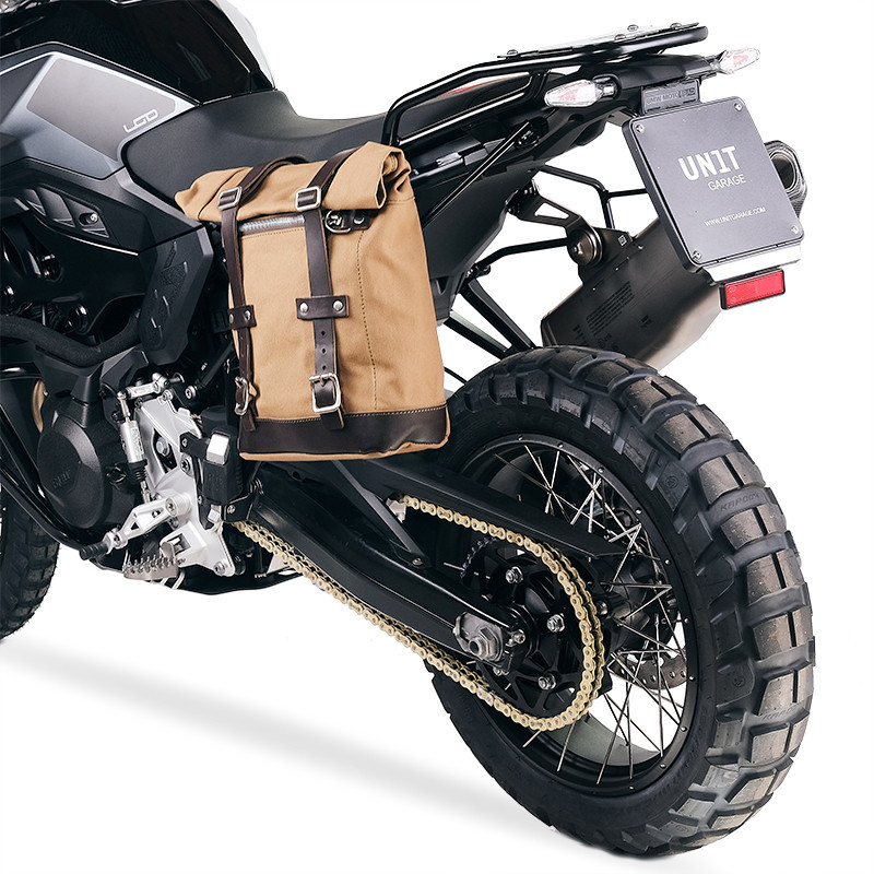 10L–14L canvas side pannier + left-hand mount for the F 900GS – L'atelier Bleu Motostore