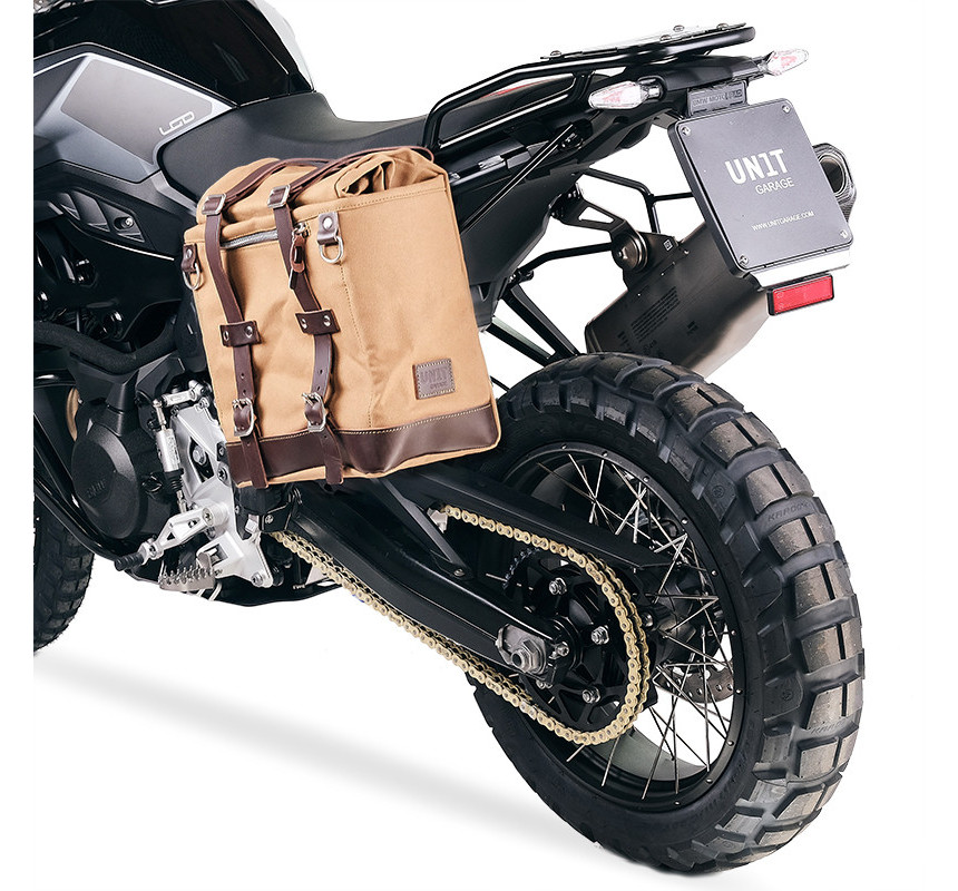 22L–30L canvas side pannier + left-hand mount for the F 900GS – L'atelier Bleu Motostore
