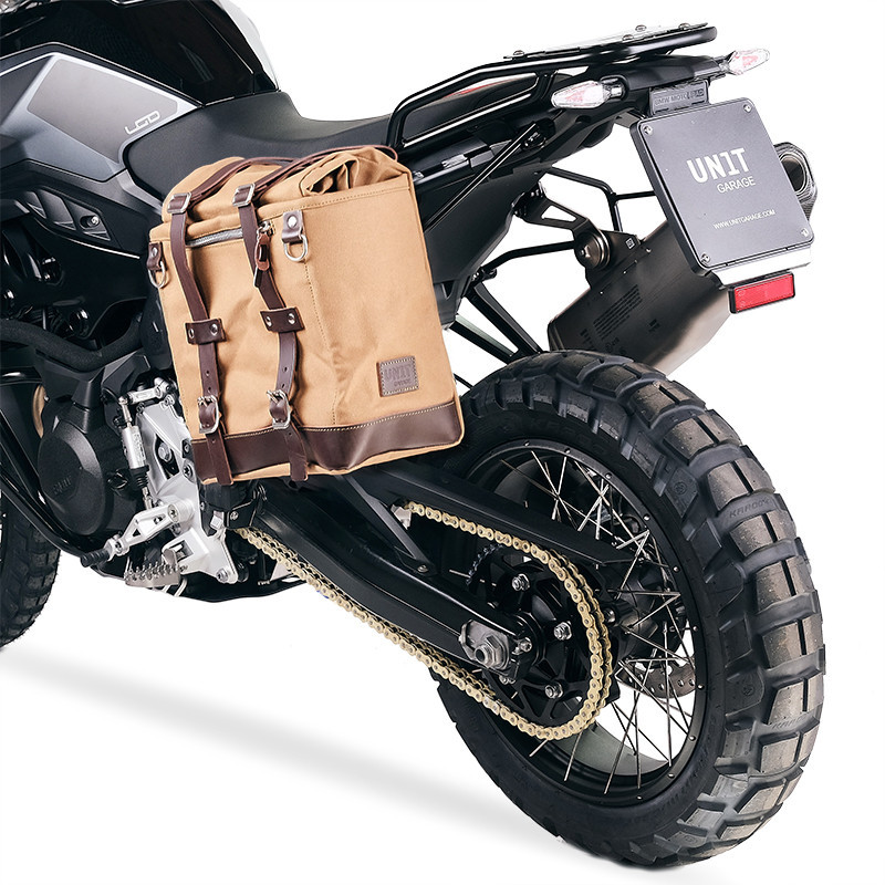 22L–30L canvas side pannier + left-hand mount for the F 900GS – L'atelier Bleu Motostore