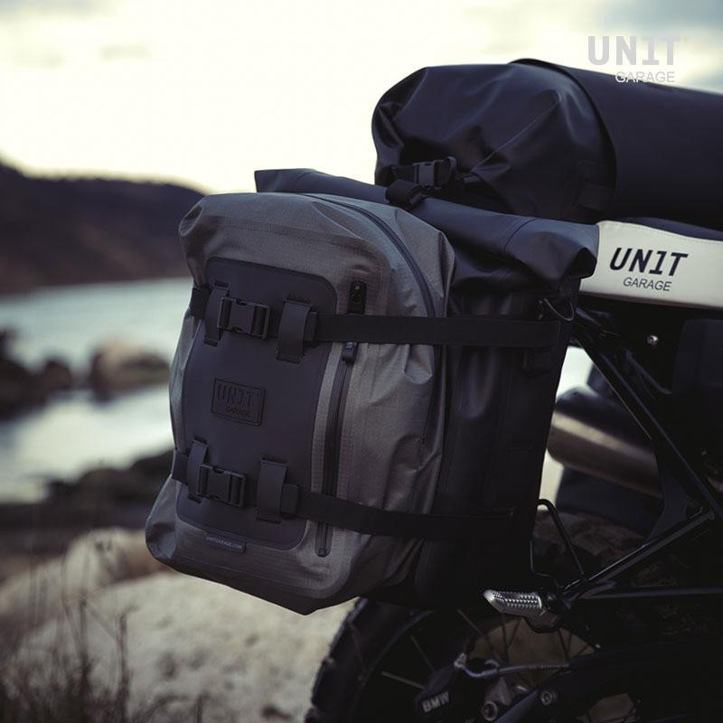 Sacoche latérale Khali en TPU 20L-26L + support droit pour F 900GS - L'atelier Bleu Motostore