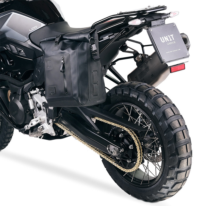 Khali TPU Side Bag 20L–26L + Left-Hand Mount for F 900GS – L'atelier Bleu Motostore