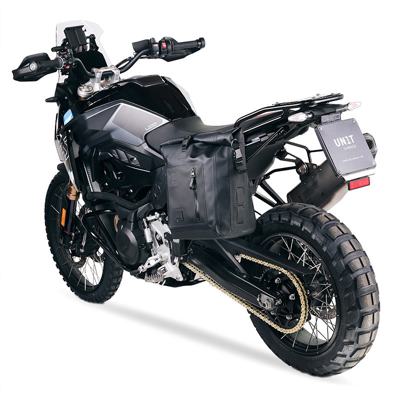 Khali TPU Side Bag 20L–26L + Left-Hand Mount for F 900GS – L'atelier Bleu Motostore