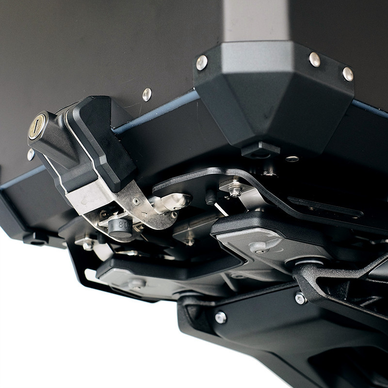 Adapter plate for genuine BMW top case – L'atelier Bleu Motostore