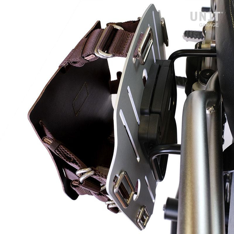 UG-BAG-0199 - The Bleu Motostore Workshop