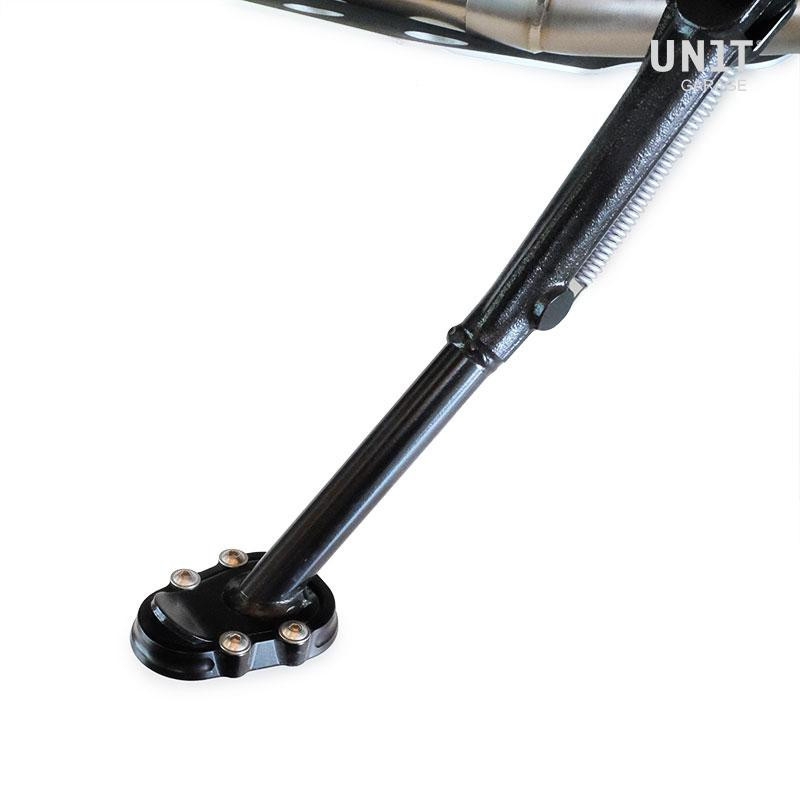 Side stand extension for the R nineT – L'atelier Bleu Motostore