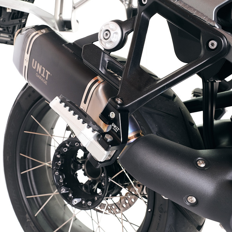 Kit confort repose-pieds passager pour R 1300GS/GSA - L'atelier Bleu Motostore
