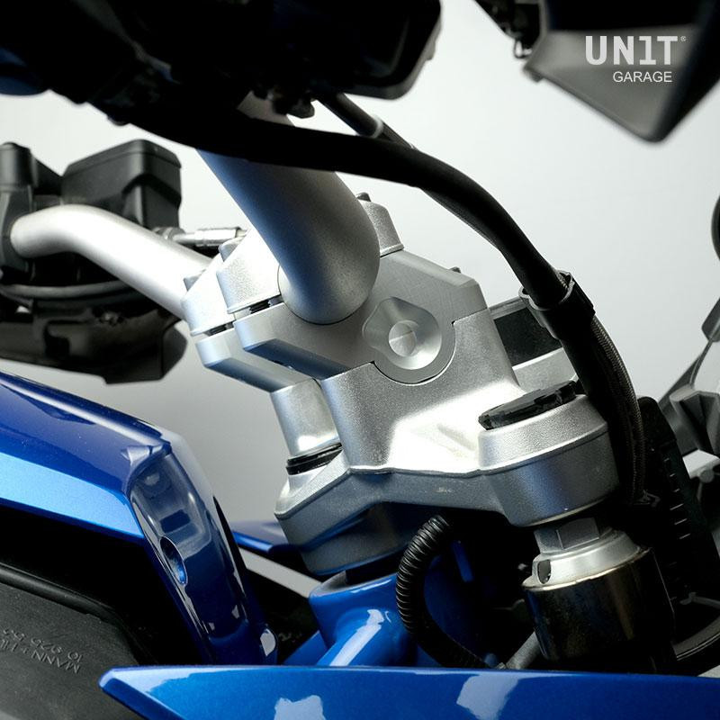 Réhausseurs de guidon déporté pour R 1200GS/GSA et R 1250GS/GSA - L'atelier Bleu Motostore