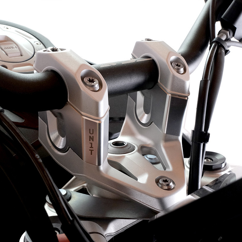 Réhausseurs de guidon droit pour R 1300GS/GSA - L'atelier Bleu Motostore