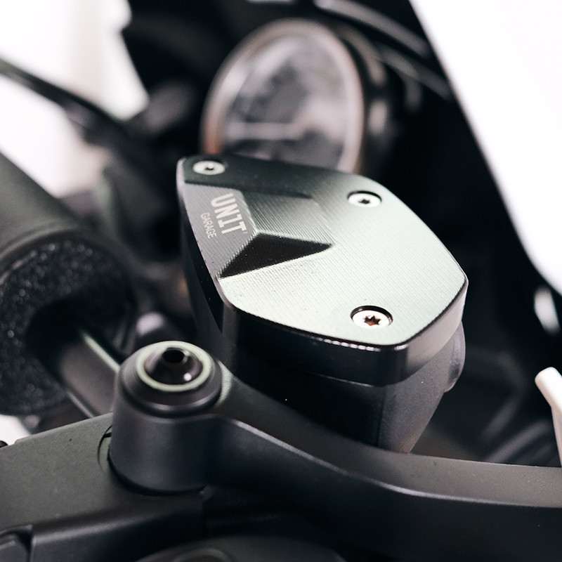  R 12 et R 12 G/S - L'atelier Bleu Motostore