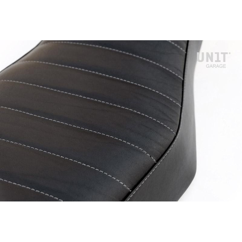 Two-seater leather seat for the R nineT – L'atelier Bleu Motostore