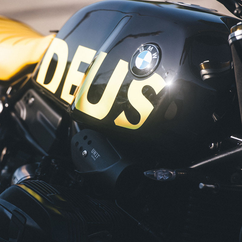 Deus Street fuel tank kit in black for the R nineT – L'atelier Bleu Motostore