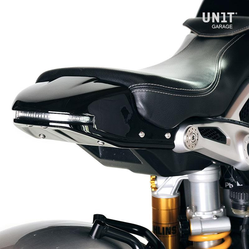 Single-seat rear footrest for the R nineT – L'atelier Bleu Motostore