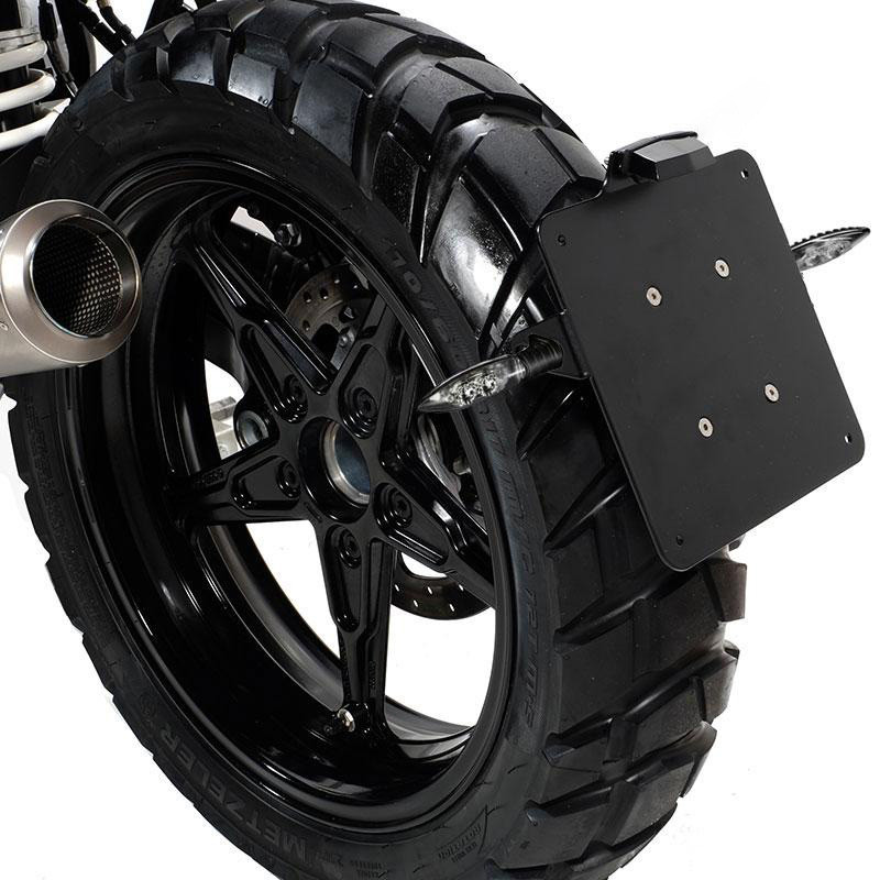 Low-profile number plate holder for the R nineT – L'atelier Bleu Motostore
