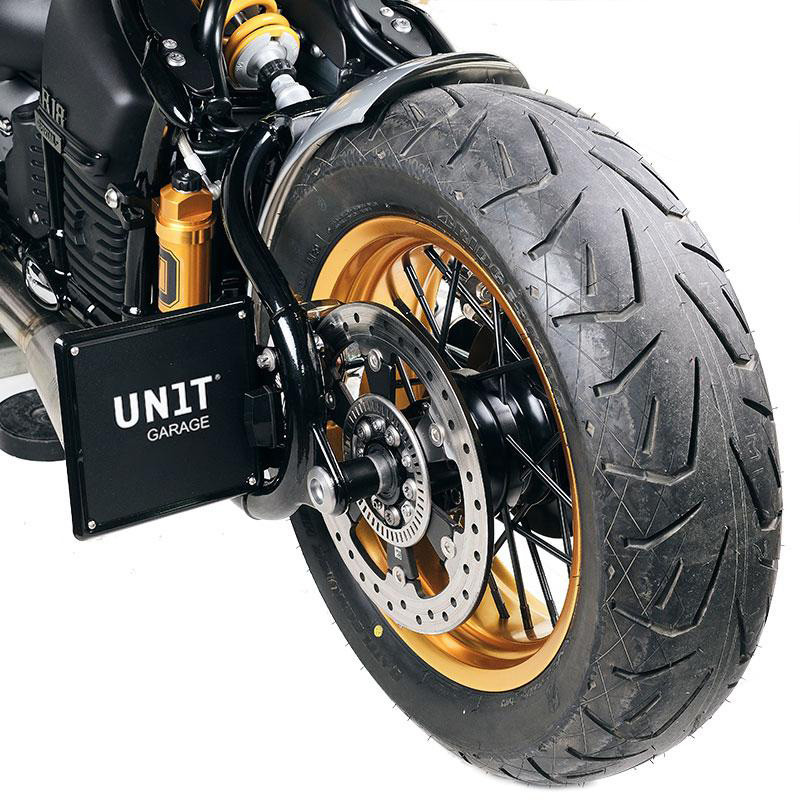 Side number plate holder for the R 18 – L'atelier Bleu Motostore