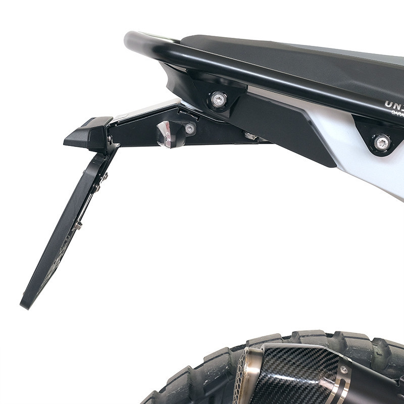 High-mounted number plate holder for the R 1300GS – L'atelier Bleu Motostore