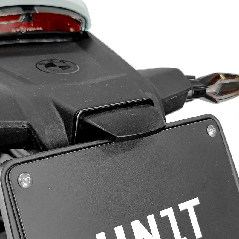 Short original-style number plate holder for the R 12, R 12 nineT and R 12 G/S – L'atelier Bleu Motostore