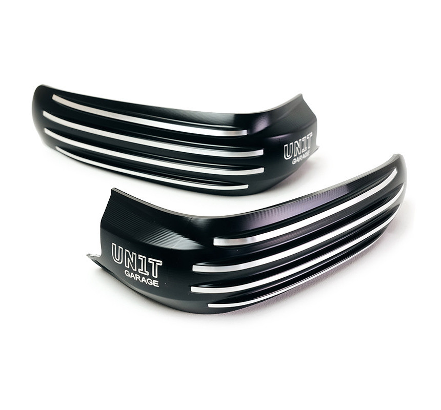 Black ignition coil cover for the R 12 – L'atelier Bleu Motostore