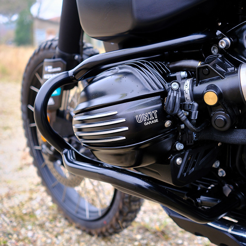 Force Noire crash bars for the R 12 nineT and R 12 G/S – L'atelier Bleu Motostore