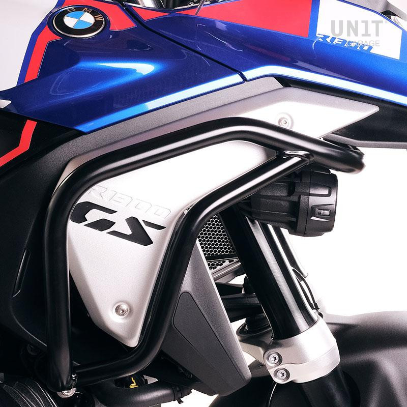 Black Heavy Duty tank guards for the R 1300GS – L'atelier Bleu Motostore