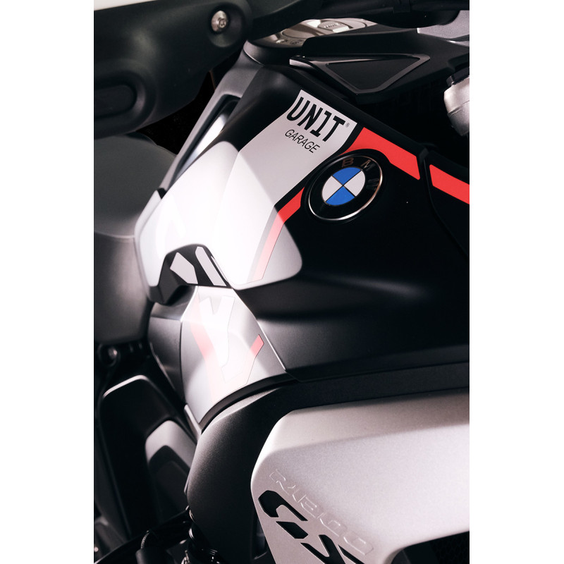 Trophy Black Out fairing kit for the R 1300GS – L'atelier Bleu Motostore