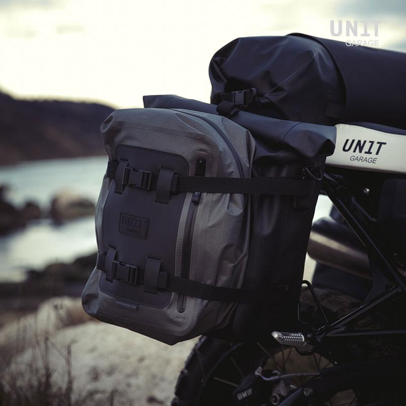 Khali TPU side panniers + brackets (symmetrical) for the R nineT – L'atelier Bleu Motostore