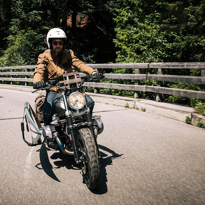 "Fork-head" type mount for the R nineT – L'atelier Bleu Motostore