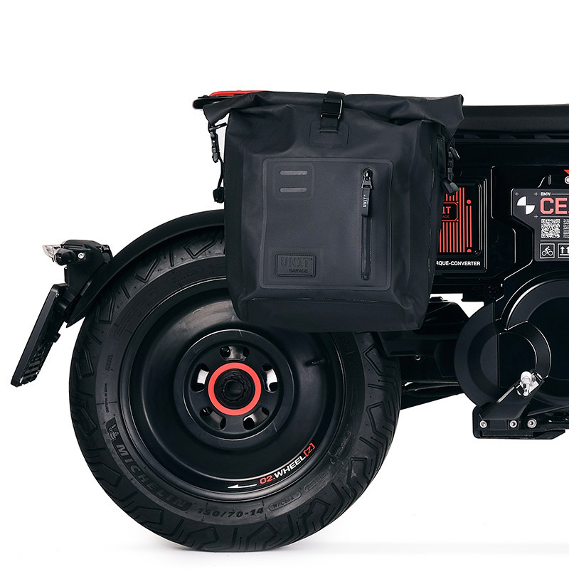 Khali TPU side pannier, 20L–26L, with right-hand mount for CE 02