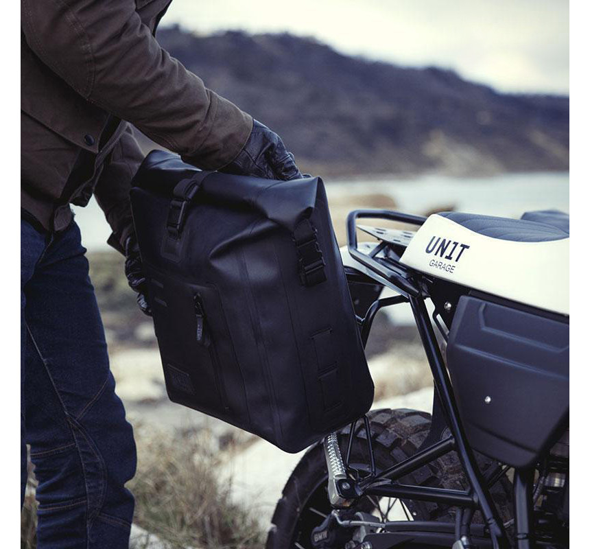 Khali TPU side pannier, 20L–26L, with right-hand mount for the R 12 nineT