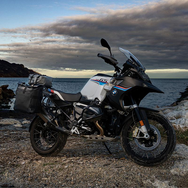 Porte-sacoche réglable en Hypalon + support droit pour R 1300GS