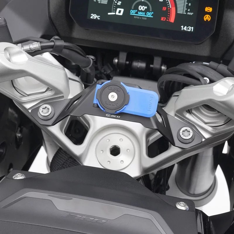 QuadLock Stage 2 mobile phone holder for the R 1300 RS
